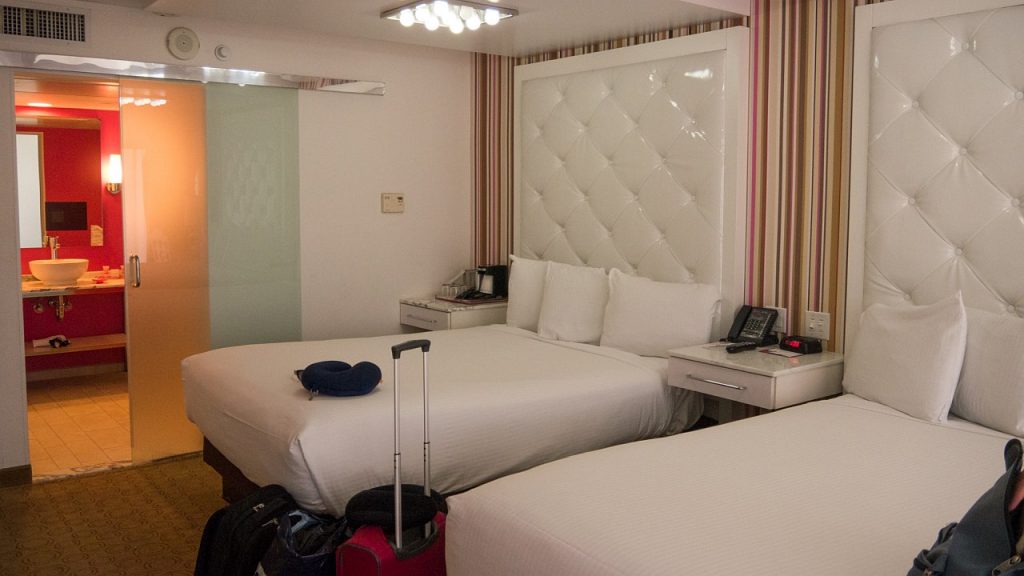 Flamingo Hotel Go Room