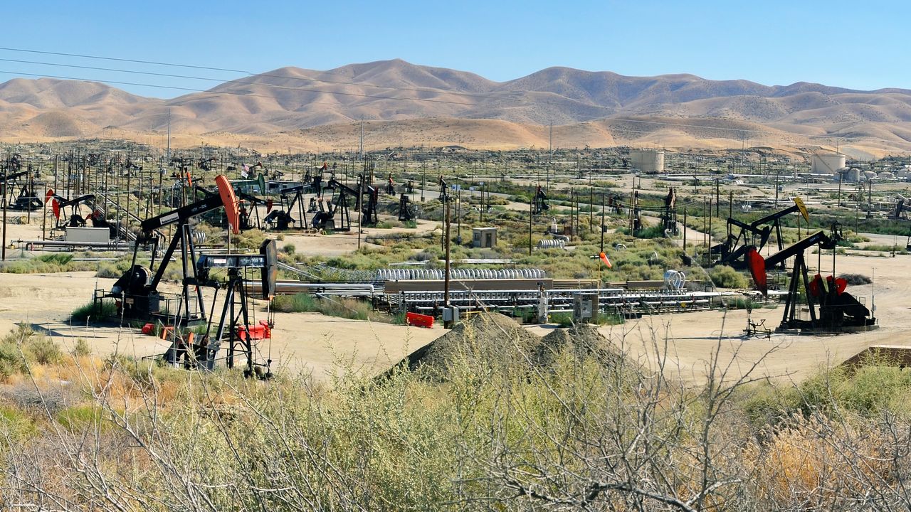 Ein Ölfeld in Bakersfield