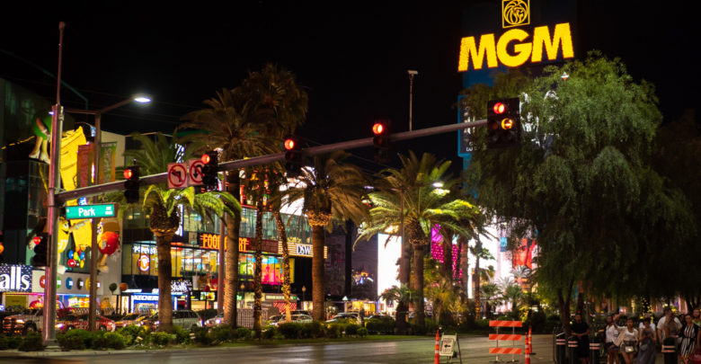MGM Grand bei Nacht.
