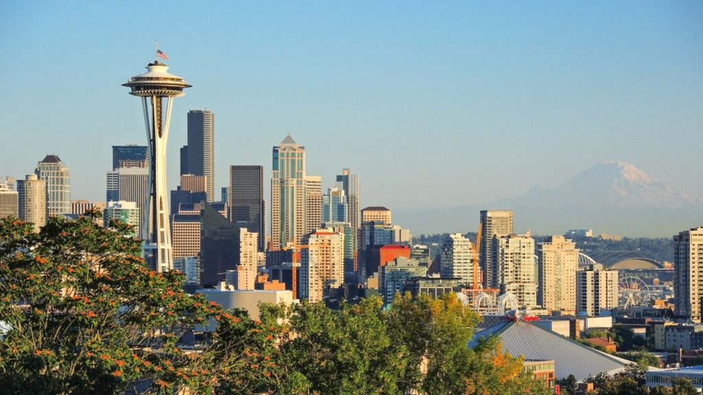 Die Skyline von Seattle mit Space Needle.